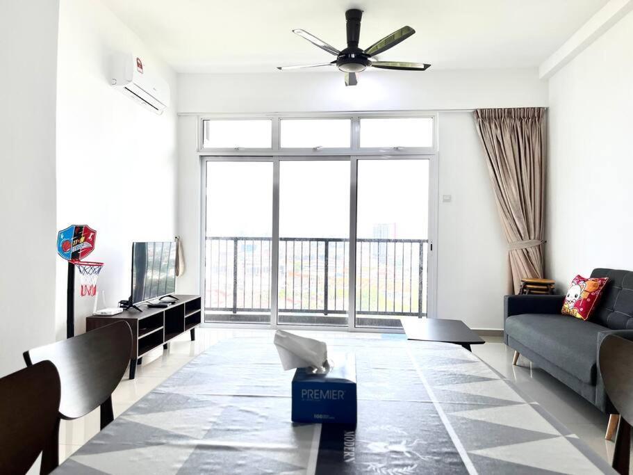 Urban Home-Swimming Pool-City Center Malacca Екстериор снимка