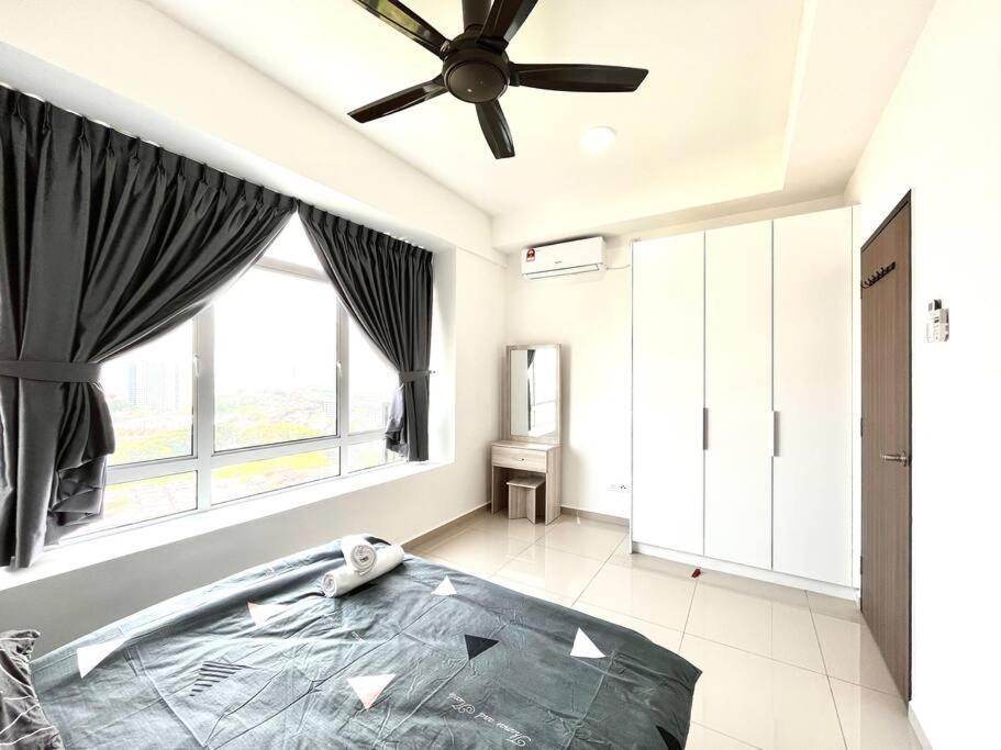 Urban Home-Swimming Pool-City Center Malacca Екстериор снимка