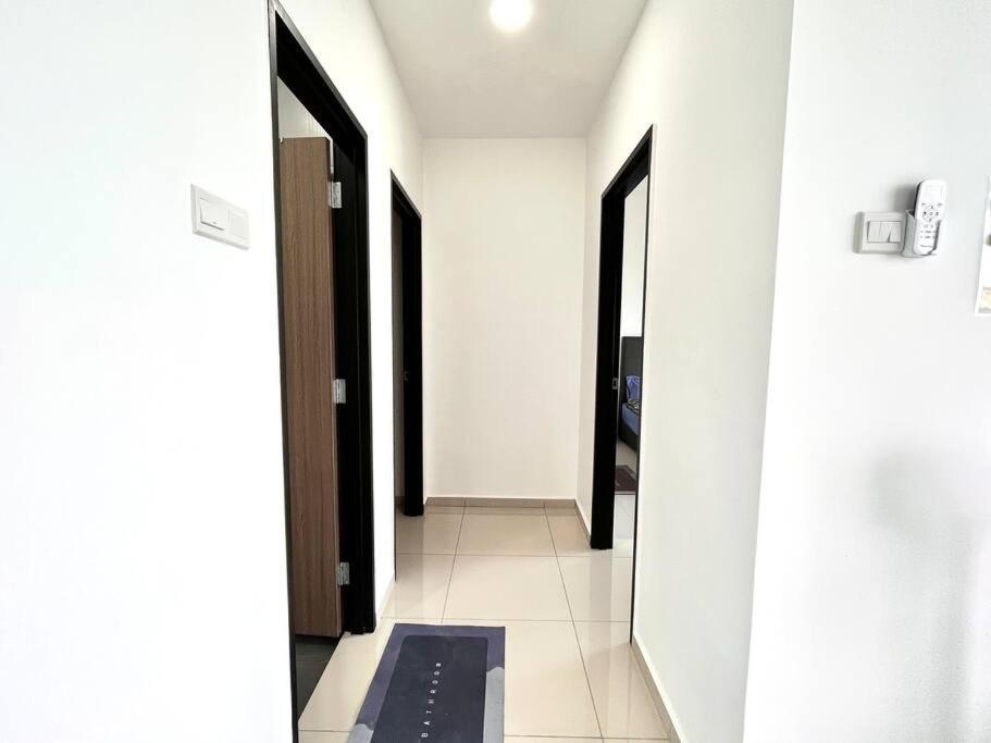 Urban Home-Swimming Pool-City Center Malacca Екстериор снимка