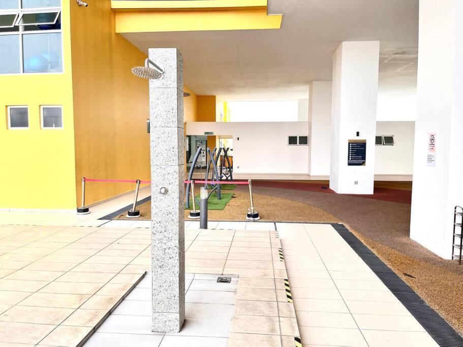 Urban Home-Swimming Pool-City Center Malacca Екстериор снимка
