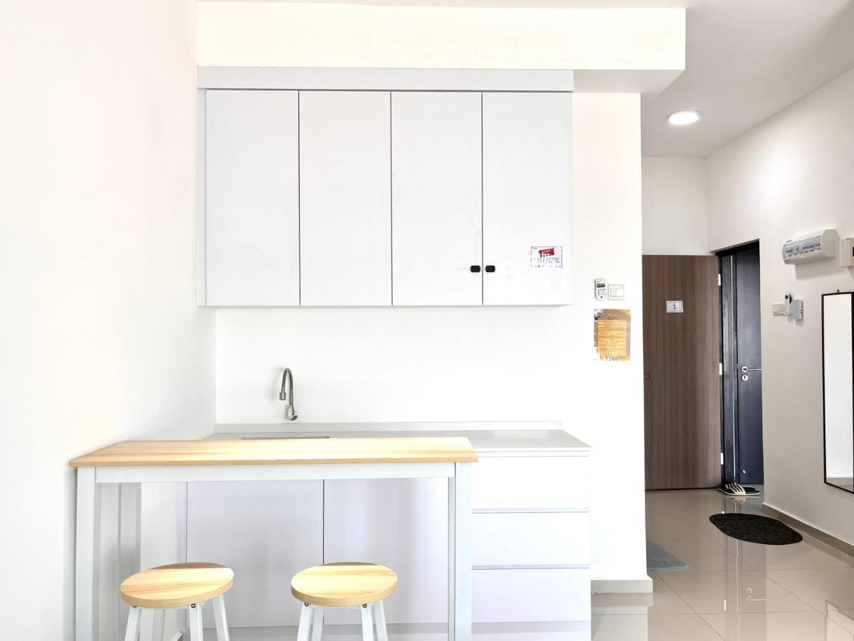Urban Home-Swimming Pool-City Center Malacca Екстериор снимка